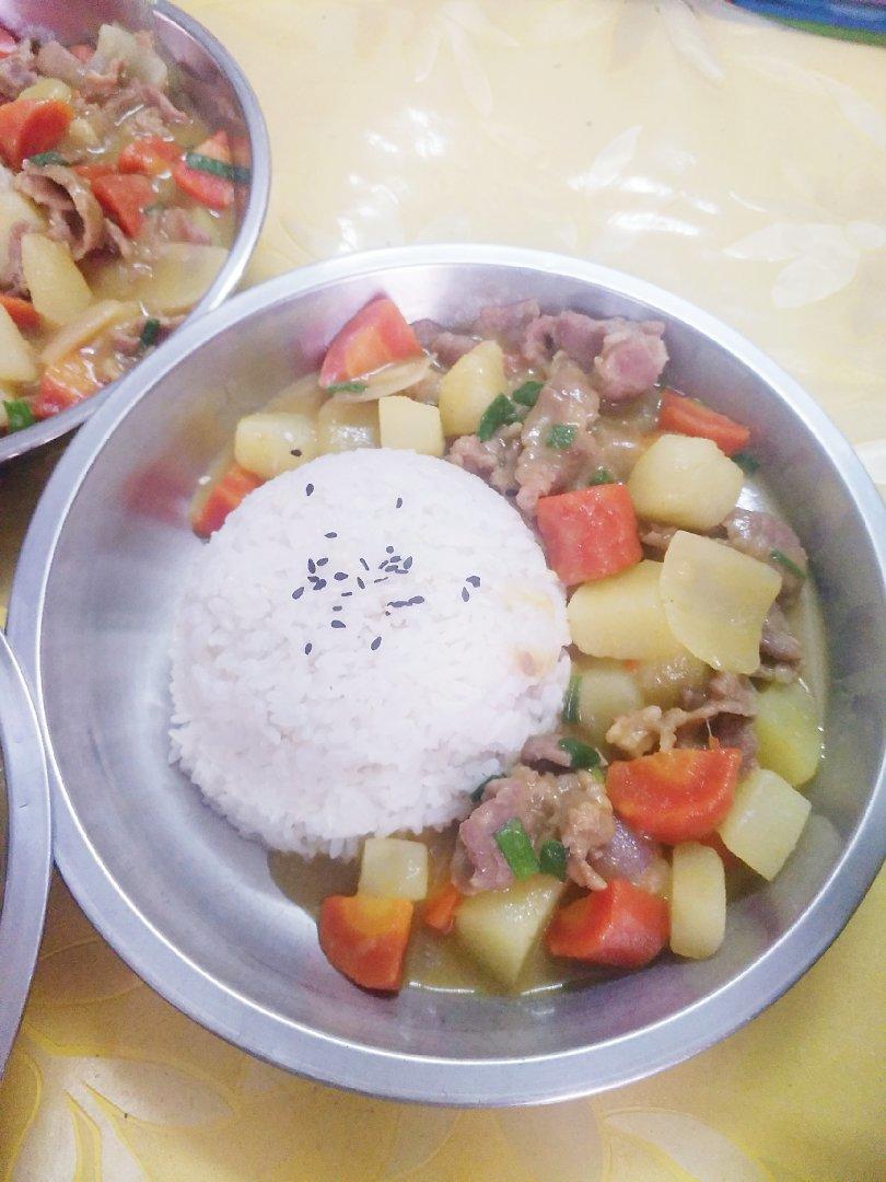 咖喱土豆牛肉片