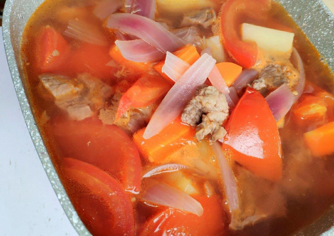 土豆番茄牛腩汤