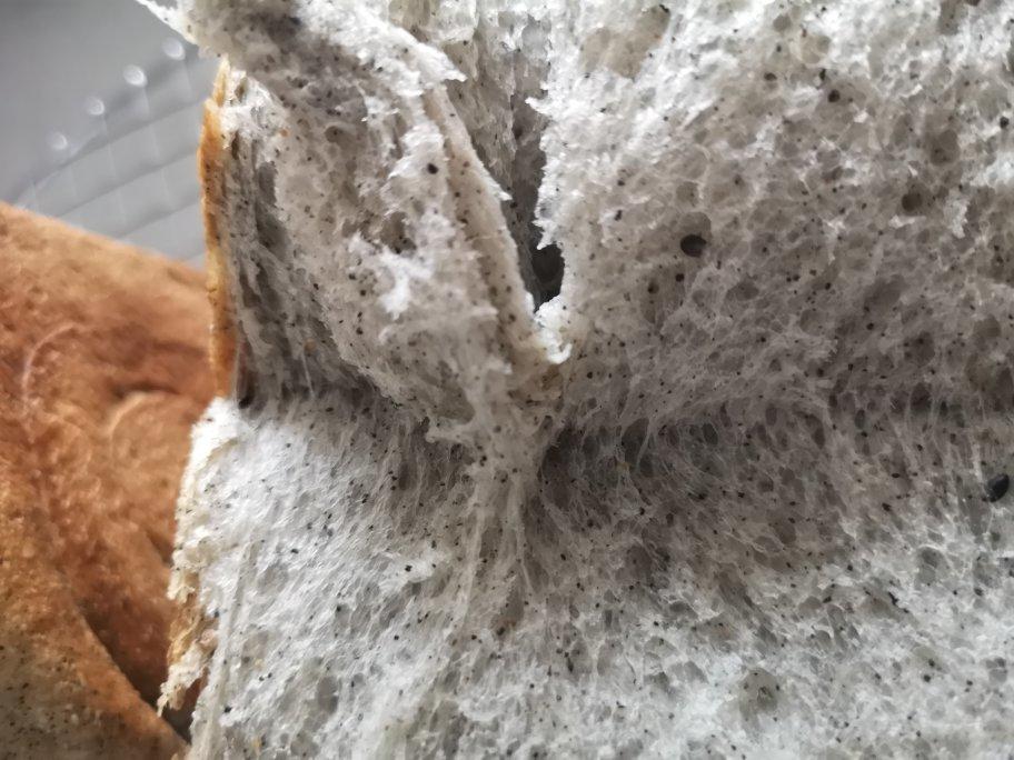 黑芝麻奶酪吐司