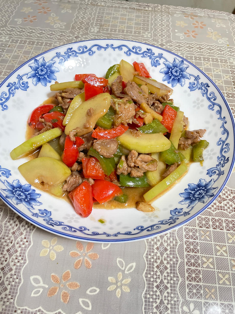 彩椒炒肉（柿子椒炒肉）