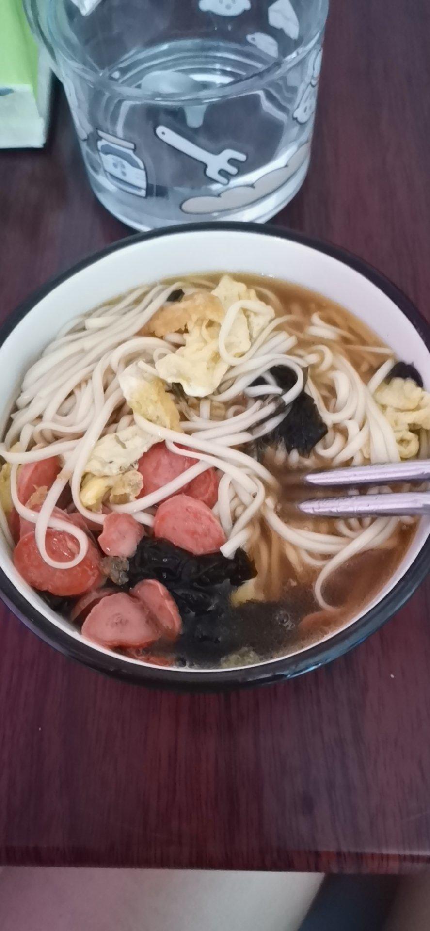 十分钟搞定的热汤面