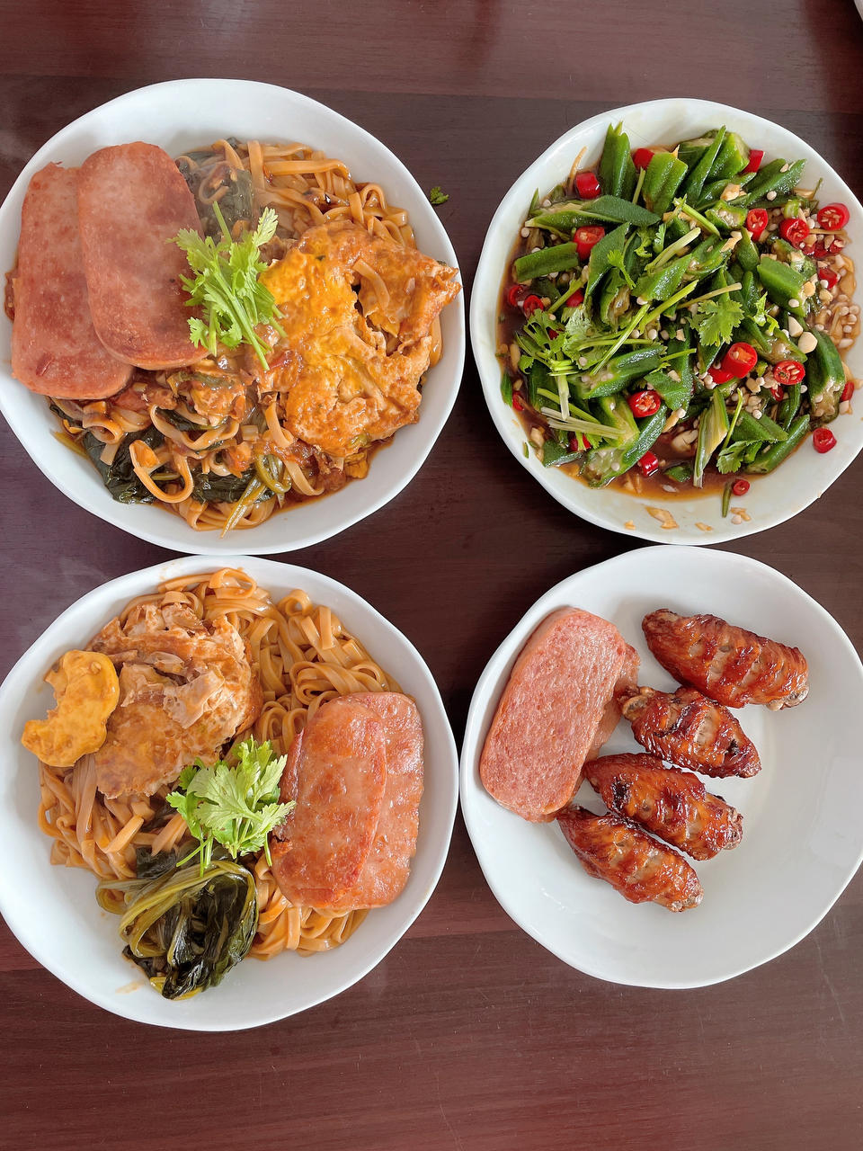 舔盘的荷包蛋焖面