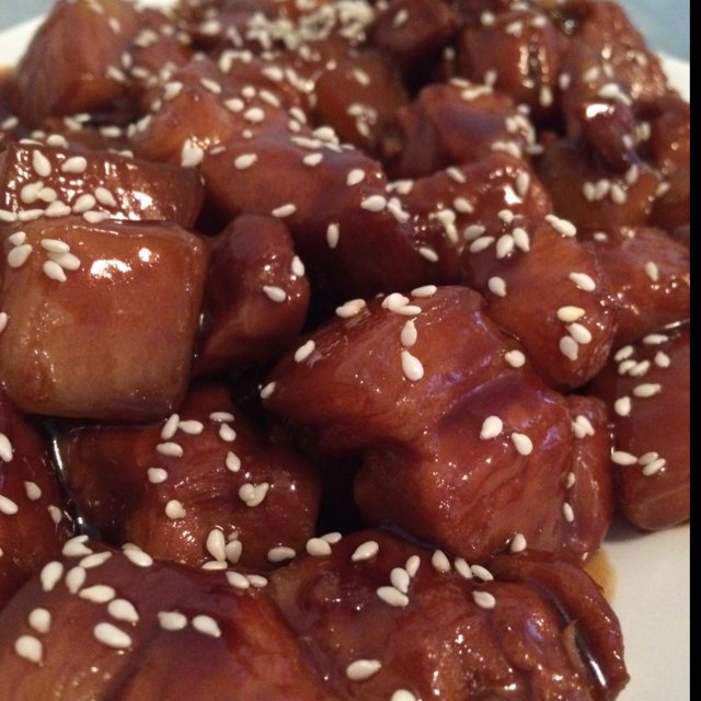 吃着碗里望着锅里的红烧肉