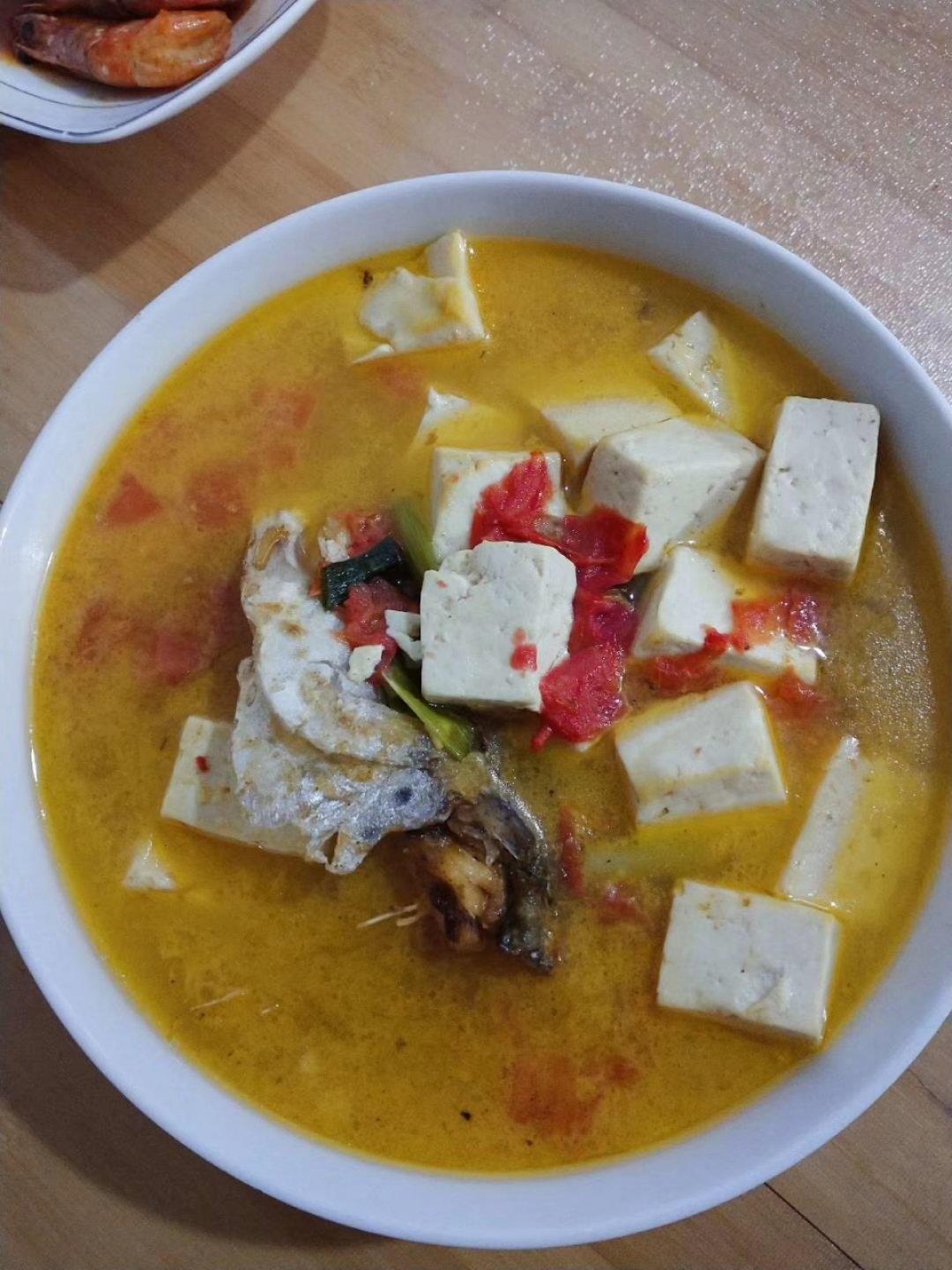 三文鱼头豆腐汤