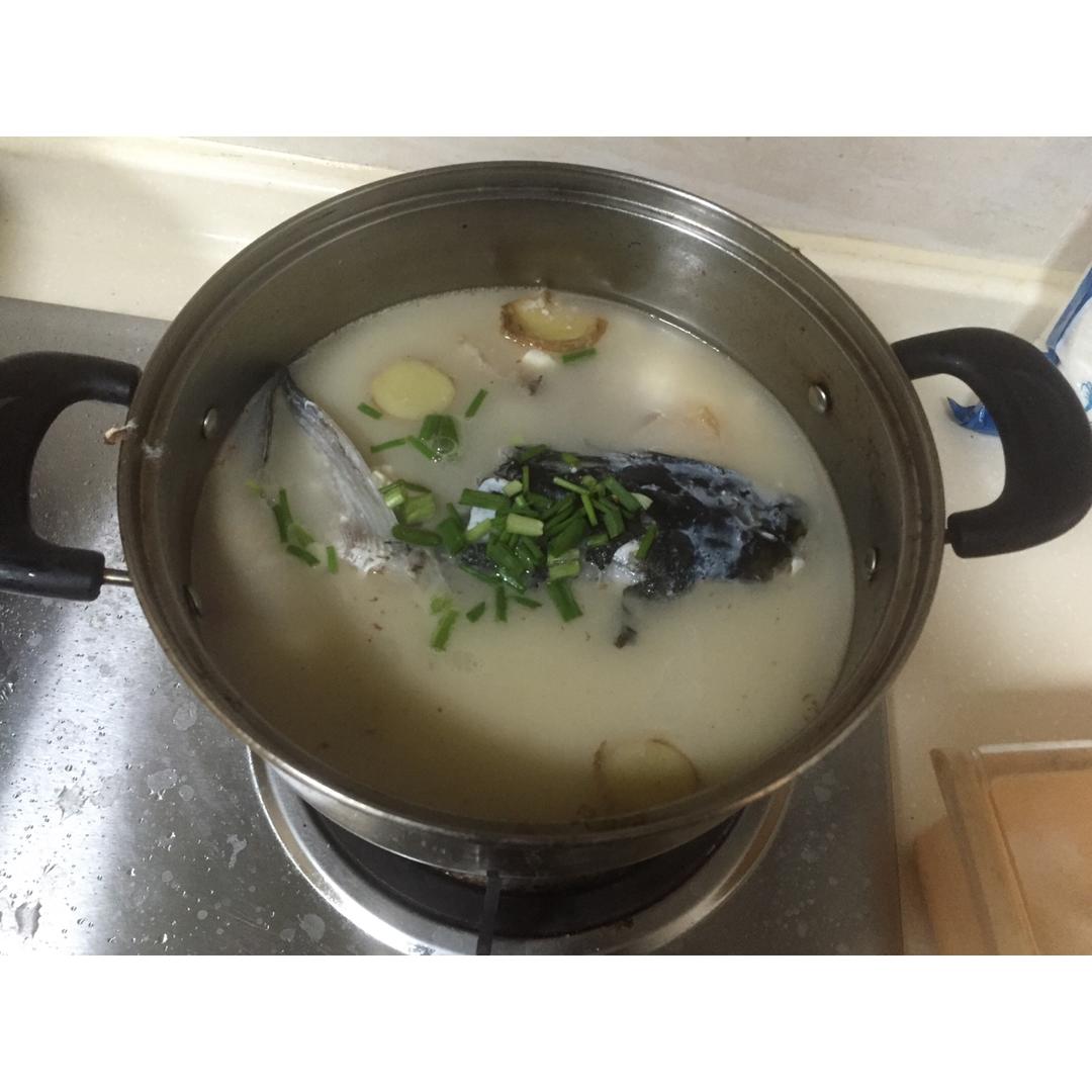 鱼头豆腐汤