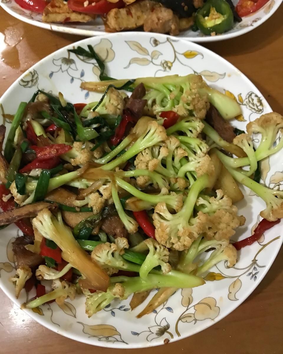 老丁的私房菜-干锅花菜