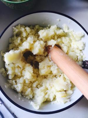 超简单自制土豆泥的做法 步骤2