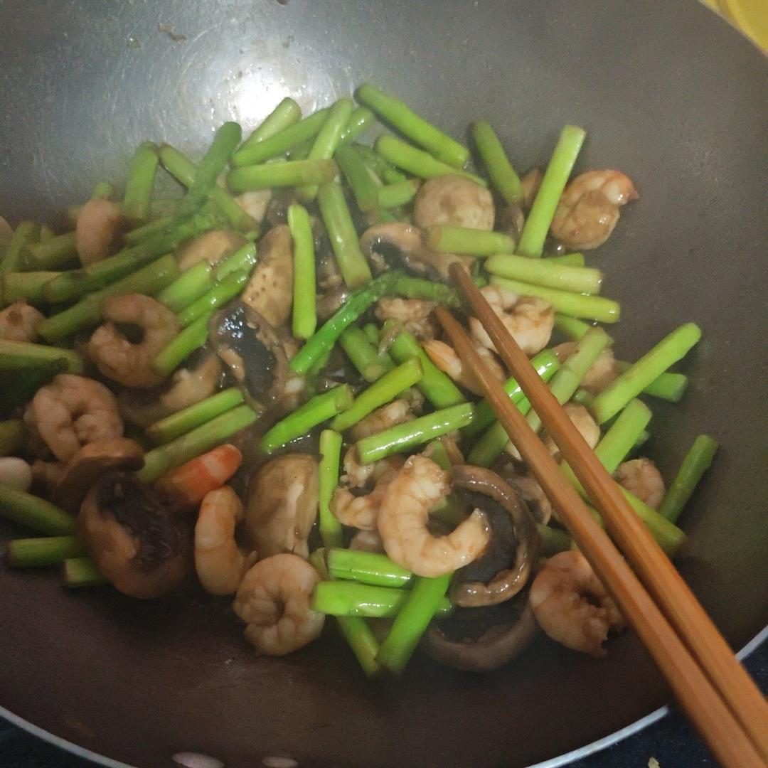芦笋炒虾仁