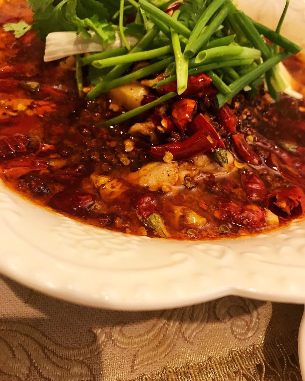 水煮肉片：辣椒的盛宴