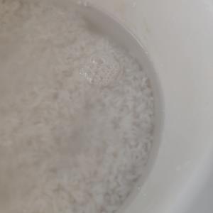 砂锅白米饭（开火10分钟）的做法 步骤1