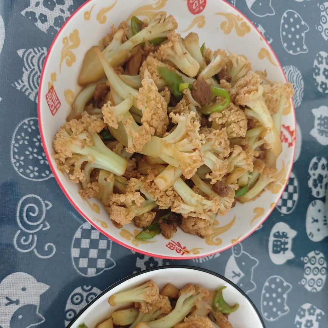 干煸菜花（花菜炒肉）