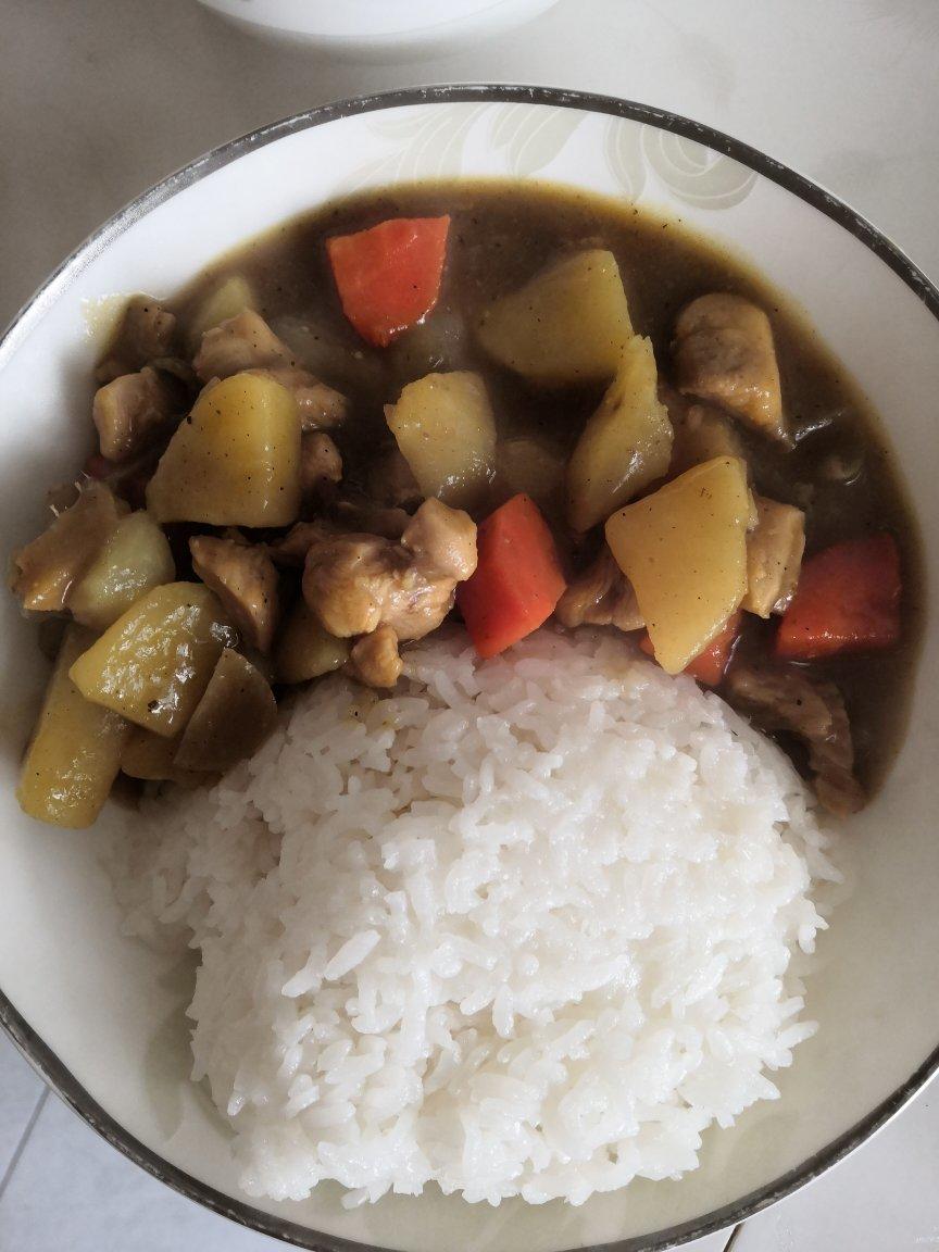 咖喱鸡肉饭