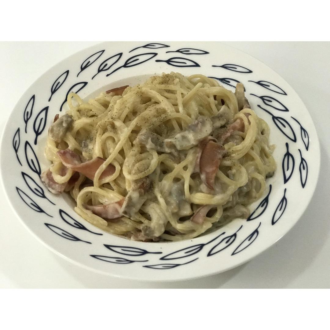 奶油培根意大利面