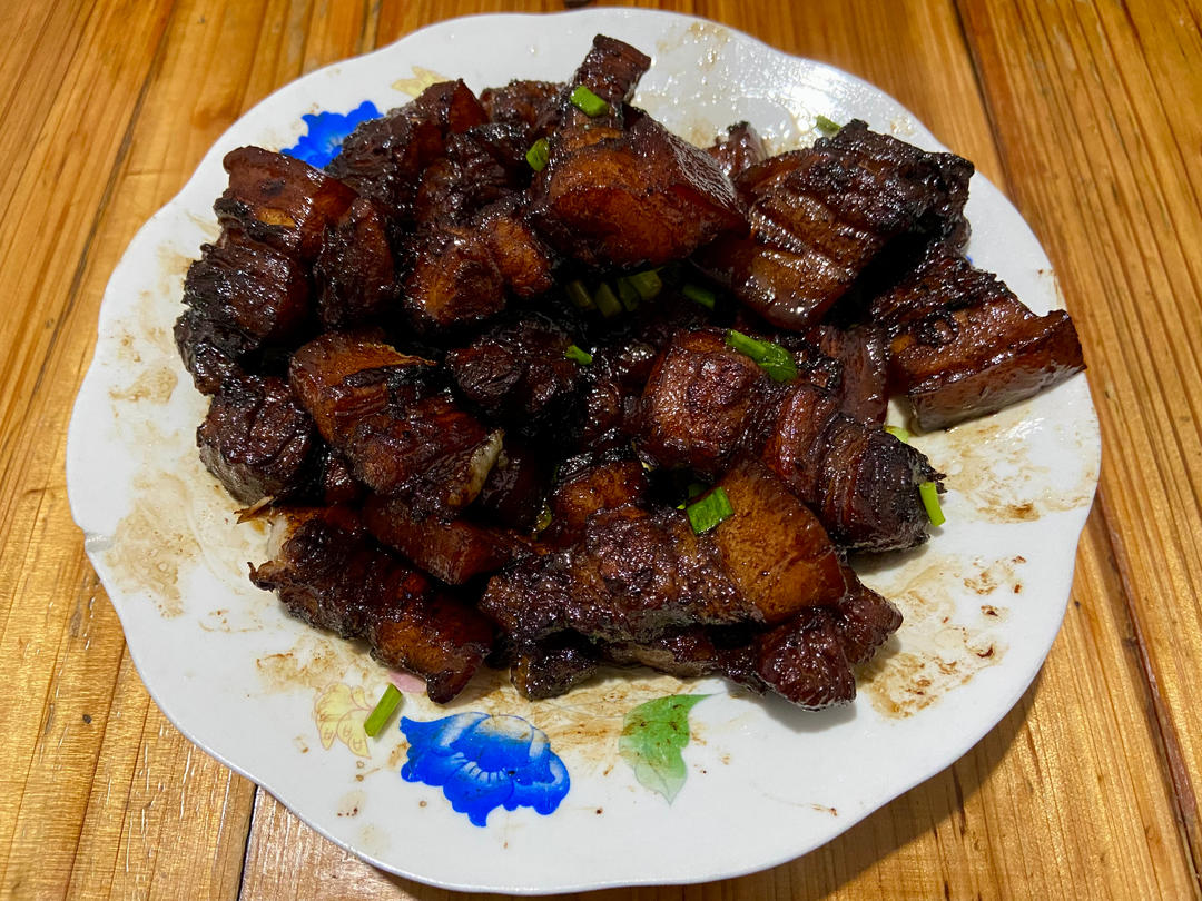厨师长教你：“红烧肉”的家常做法，肉香四溢肥而不腻