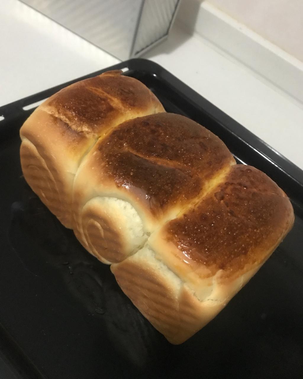 still_kk做的用烤箱自己做面包--手工牛奶吐司面包