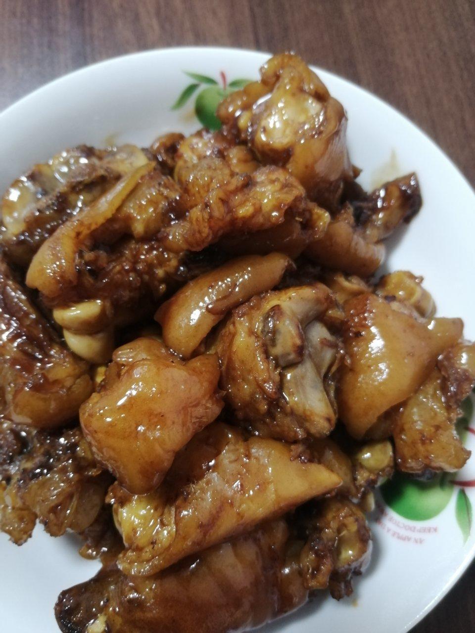 美味的家常菜：红烧猪蹄