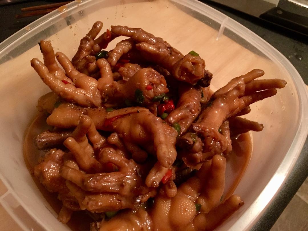 香辣烧鸡爪
