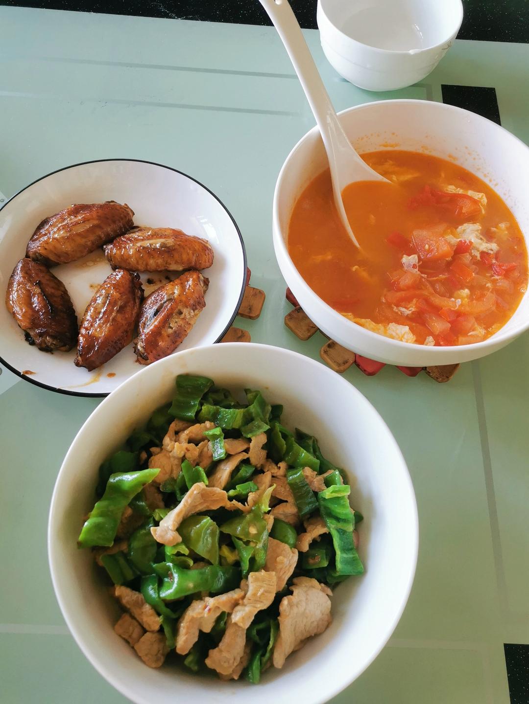 下饭神器👉青椒炒肉