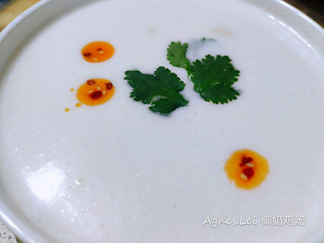 「绝对正宗の泰式」椰奶鸡汤（夏日炎炎开胃好选择）