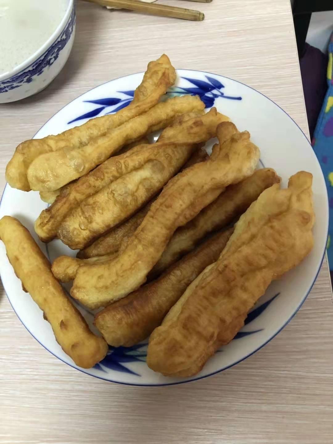 酥软小油条（早餐）