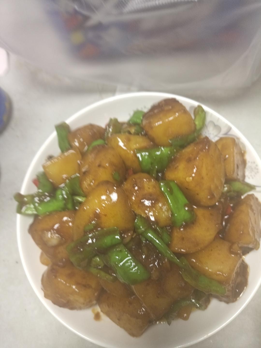 🔥巨下饭，软糯入味！比肉还好吃的红烧土豆