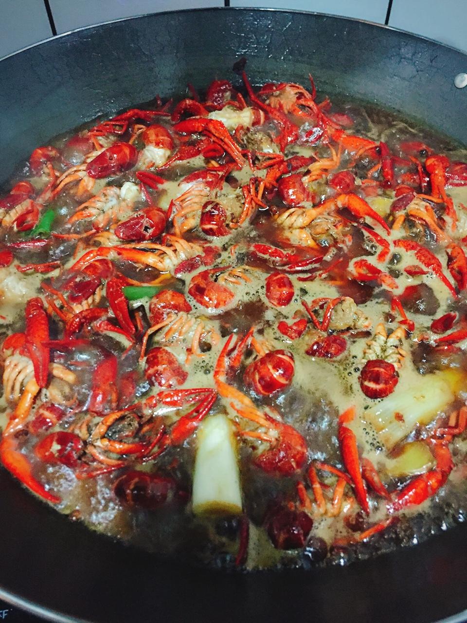 卤煮小龙虾