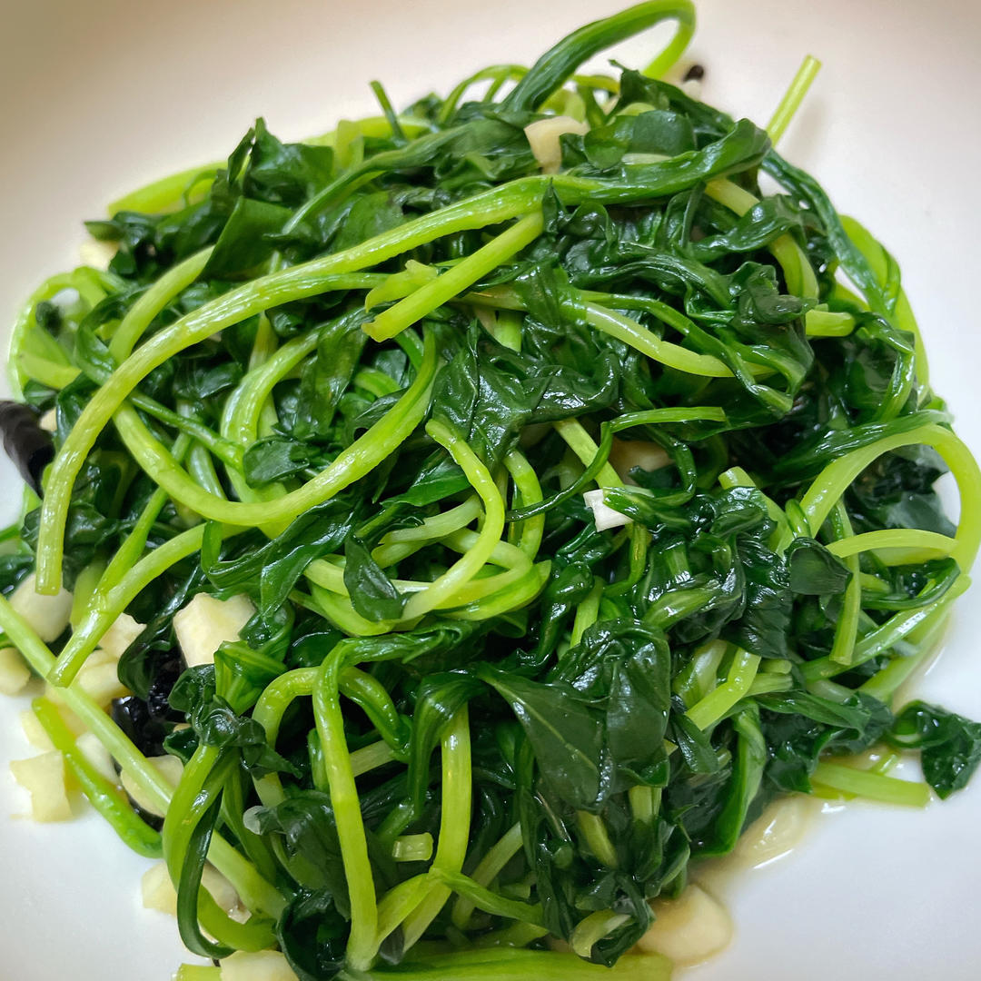 凉拌马兰头