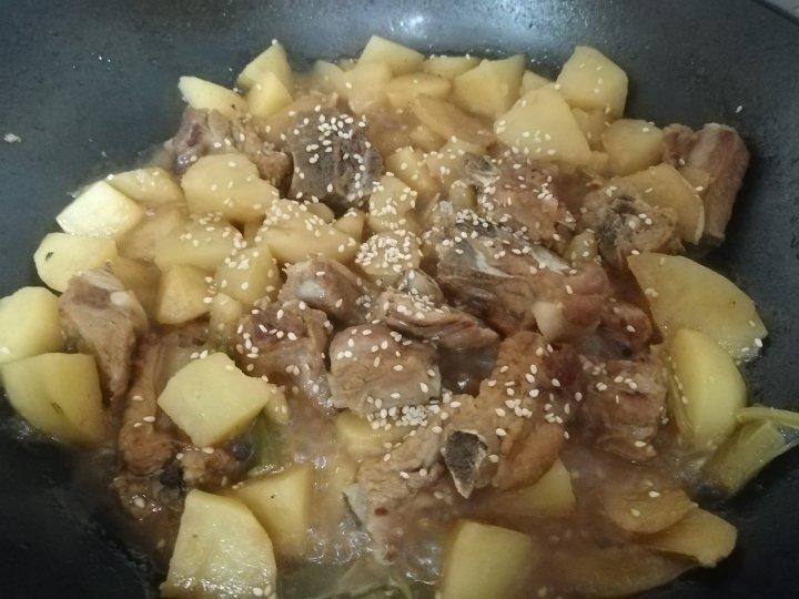 红烧排骨土豆