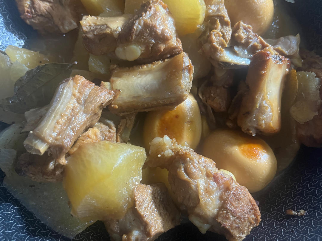 好吃到爆的红烧排骨的做法