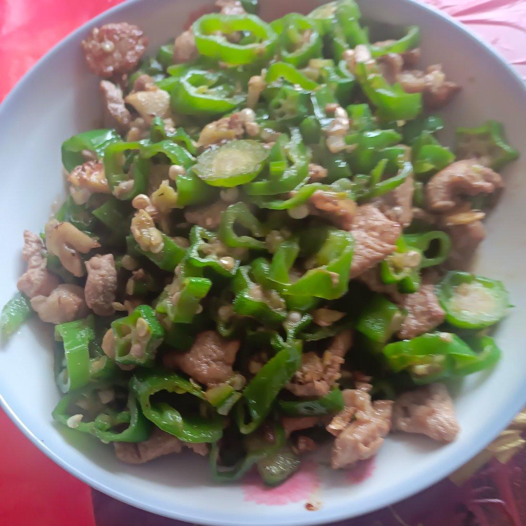 秋葵炒肉(超下饭！)