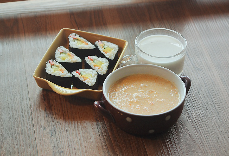紫菜卷寿司