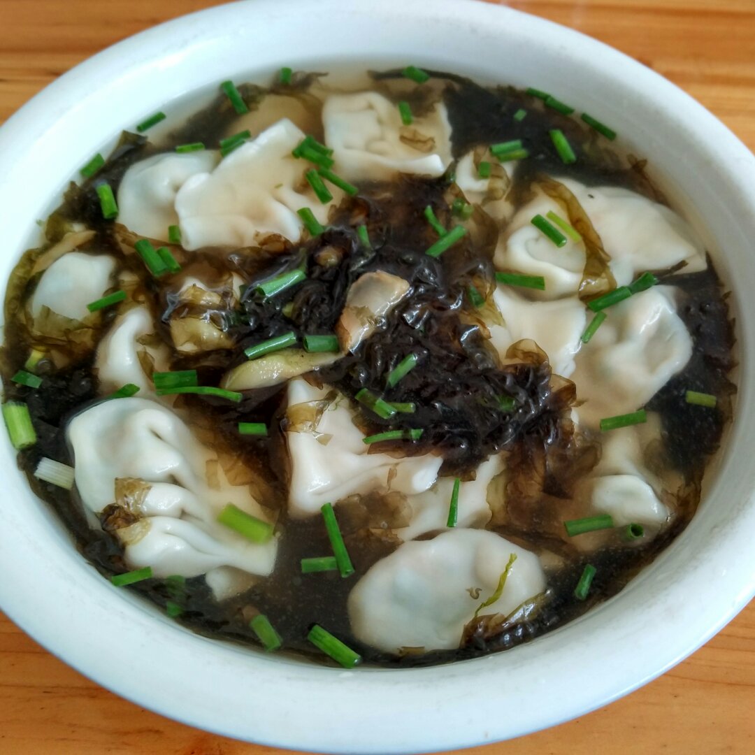 年7月27日#三鲜馅儿饺子配上紫菜汤很好喝吃哦909090android