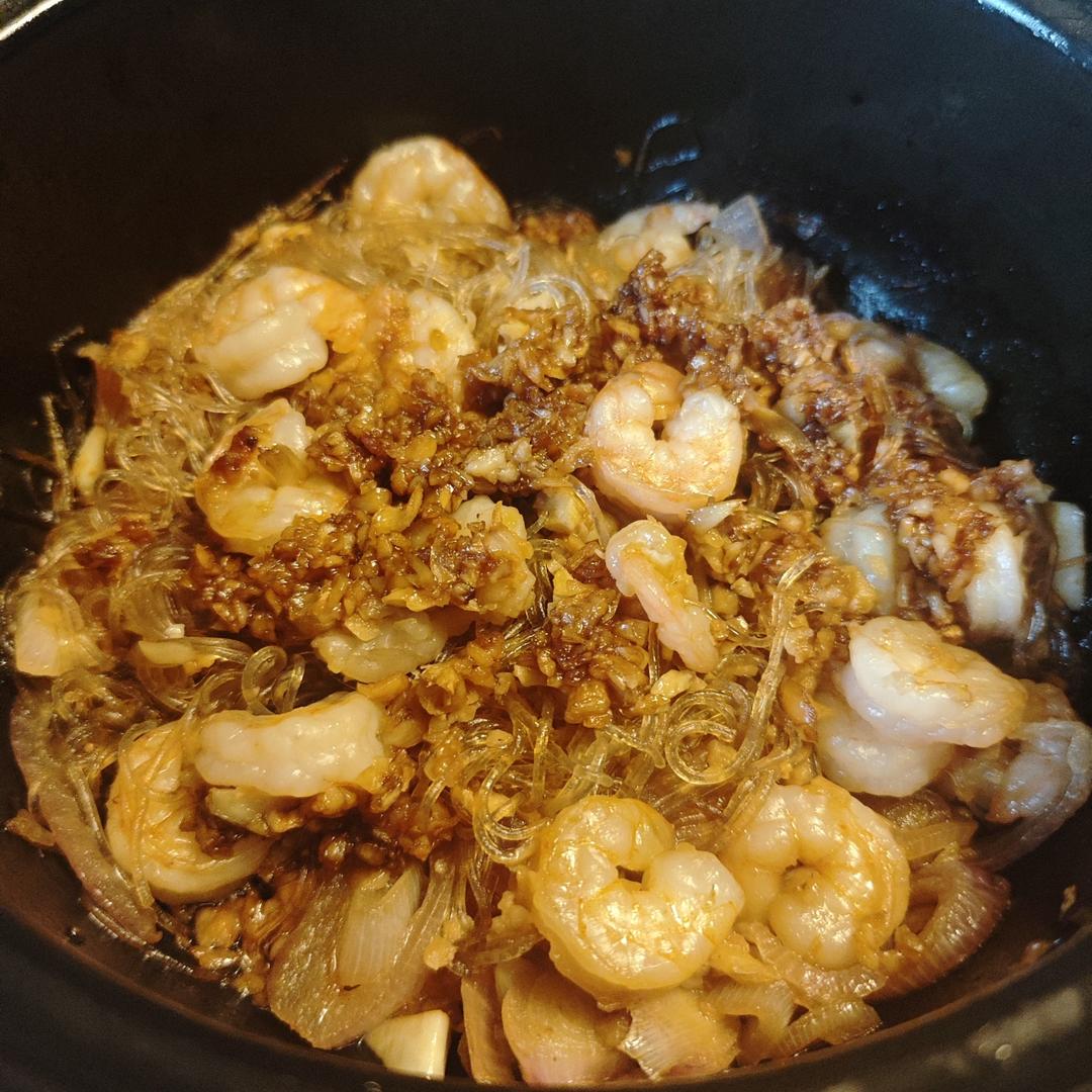 蒜蓉虾仁粉丝煲