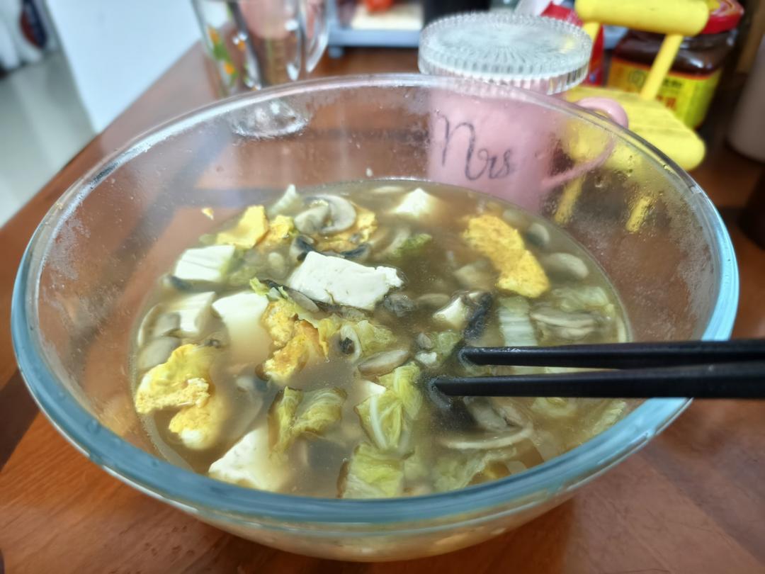 豆腐蘑菇汤（有鸡蛋哦）