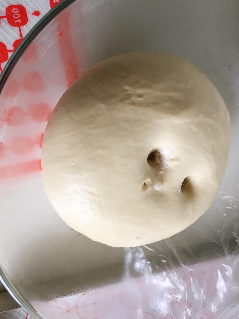 好吃到炸裂的港式菠萝包（附带制作酥皮的小视频）