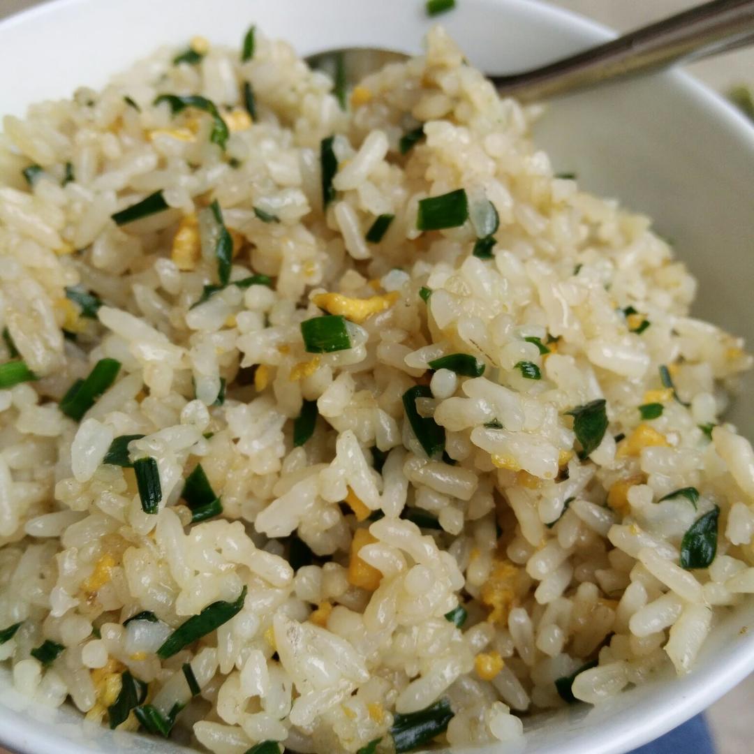 韭菜鸡蛋炒饭