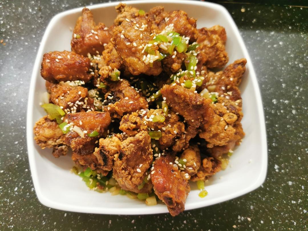 完美复刻中餐厅38块钱一份的椒盐排骨，骨香肉烂，好吃到吮手指