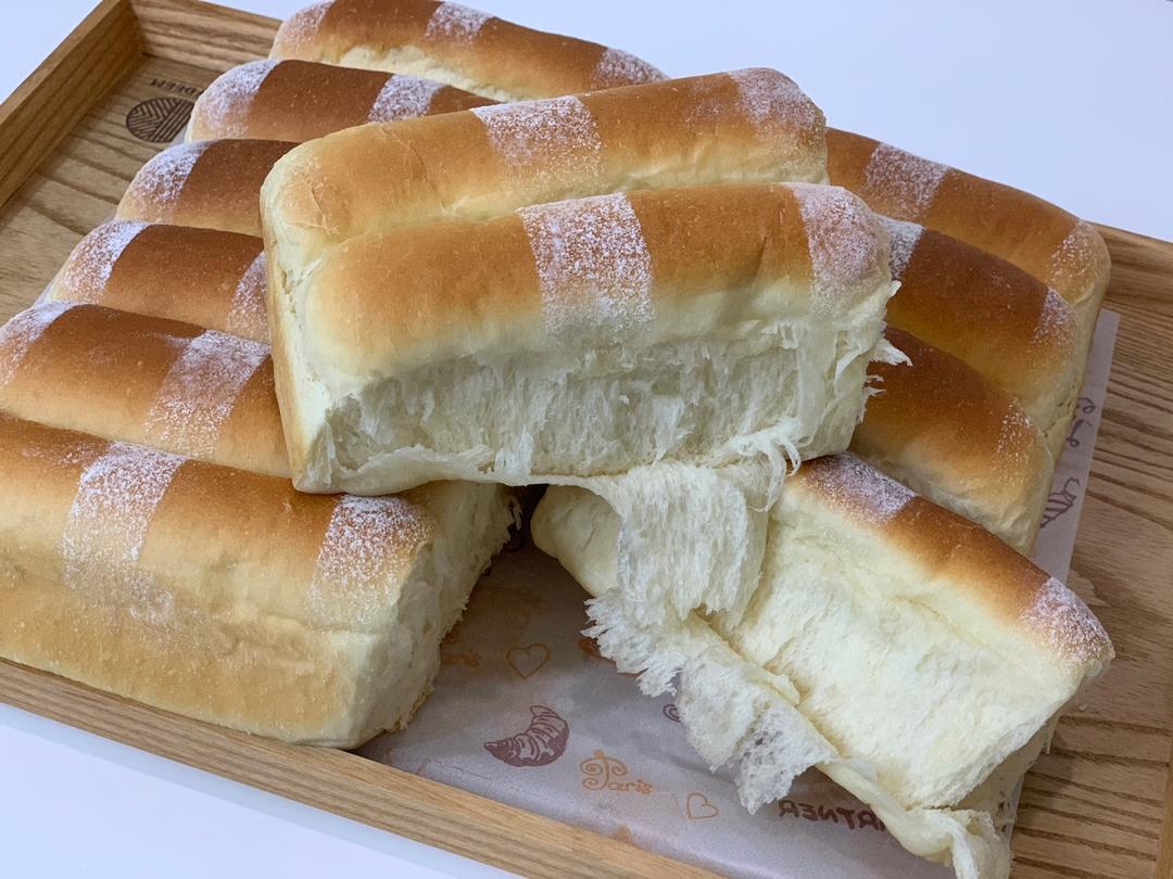 纯奶手撕吐司的做法 步骤1