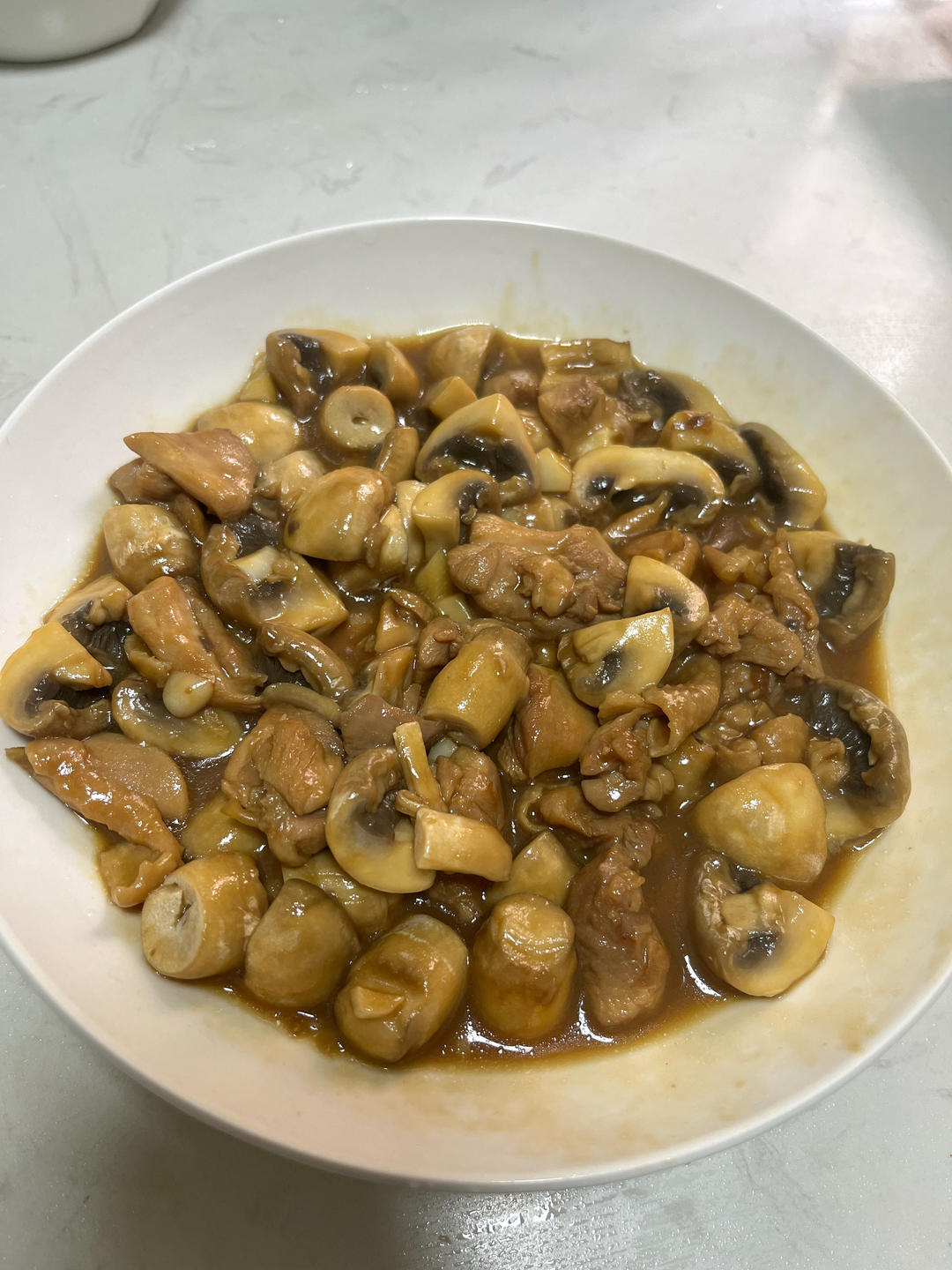 口蘑炒鸡腿肉 下饭神器！