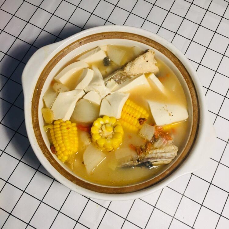 鱼头豆腐汤