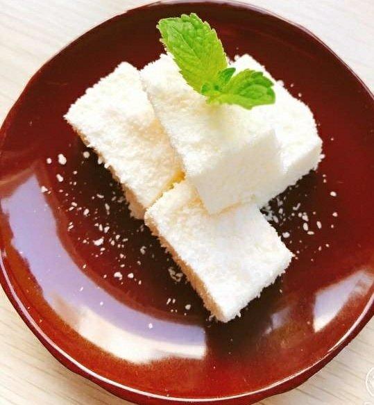 椰奶冻（一款毫无难度的甜点）