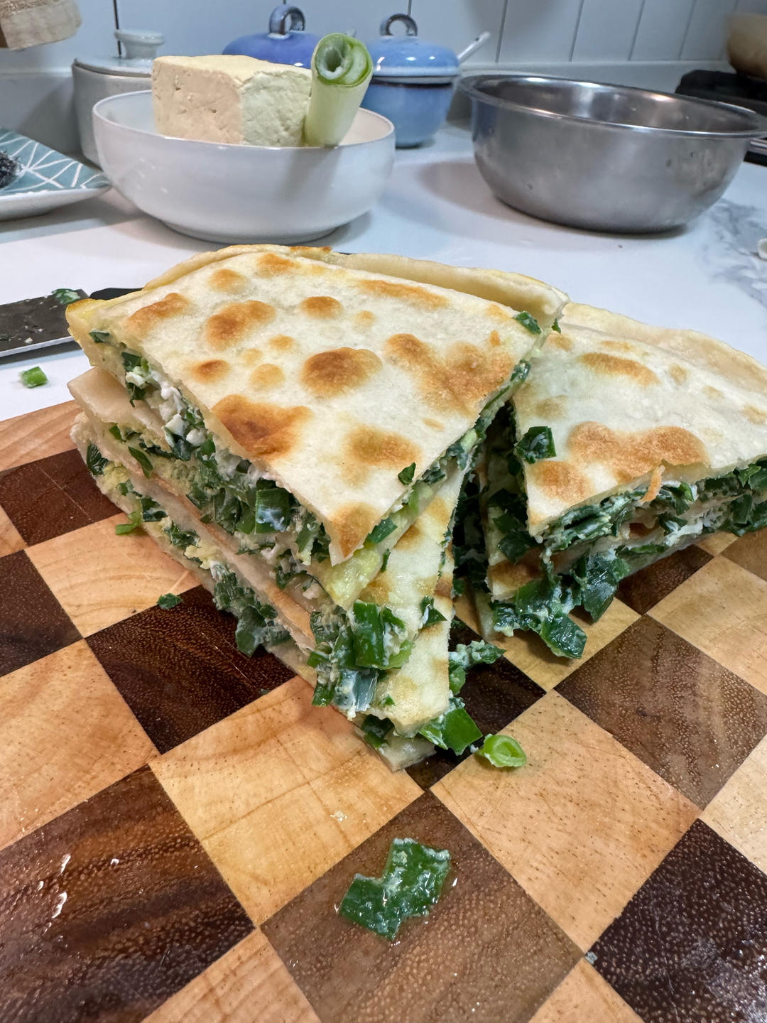 方便好吃到尖叫的大韭菜饼（比其他韭菜盒子都好吃）