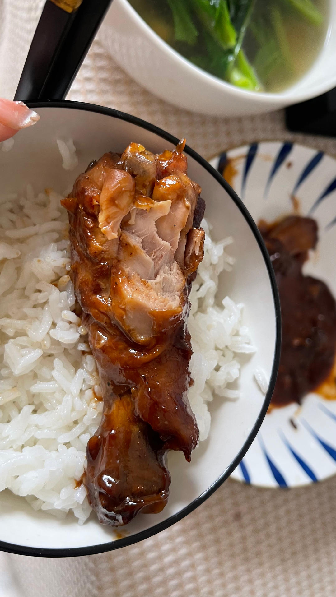 🔥好吃到飙泪的秘汁多汁蒜香鸡腿，鲜嫩到流口水。