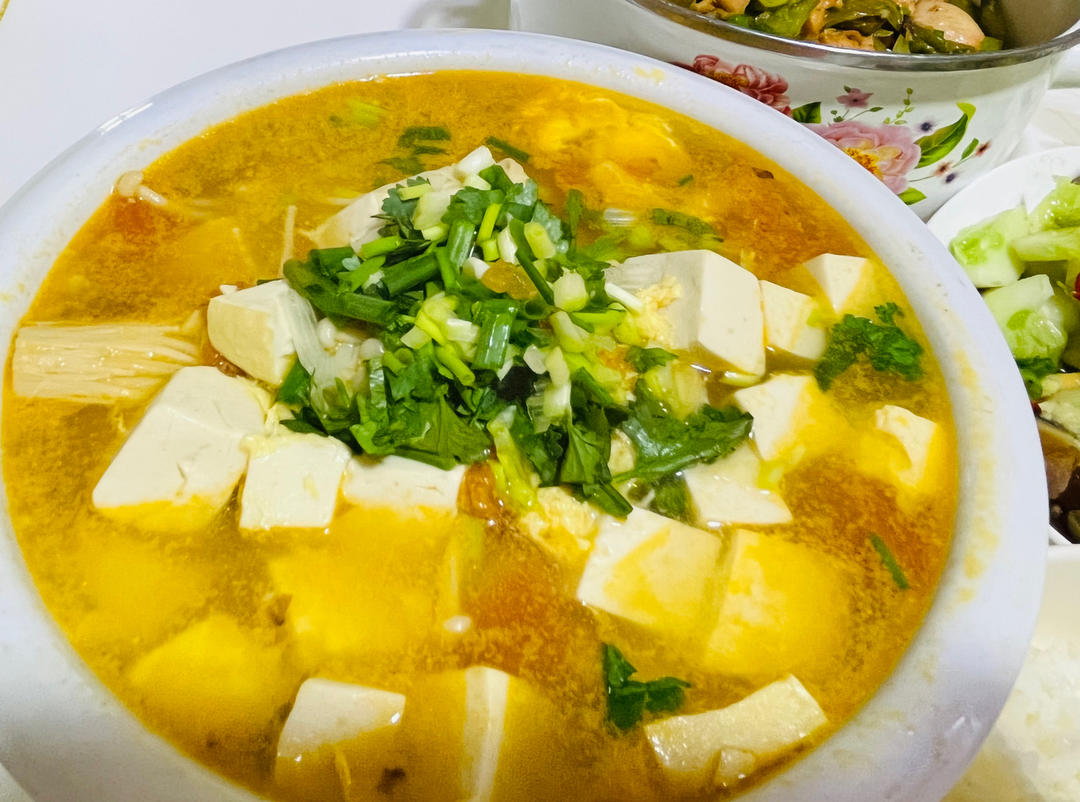 低卡高蛋白番茄金针菇豆腐汤，好喝不发胖