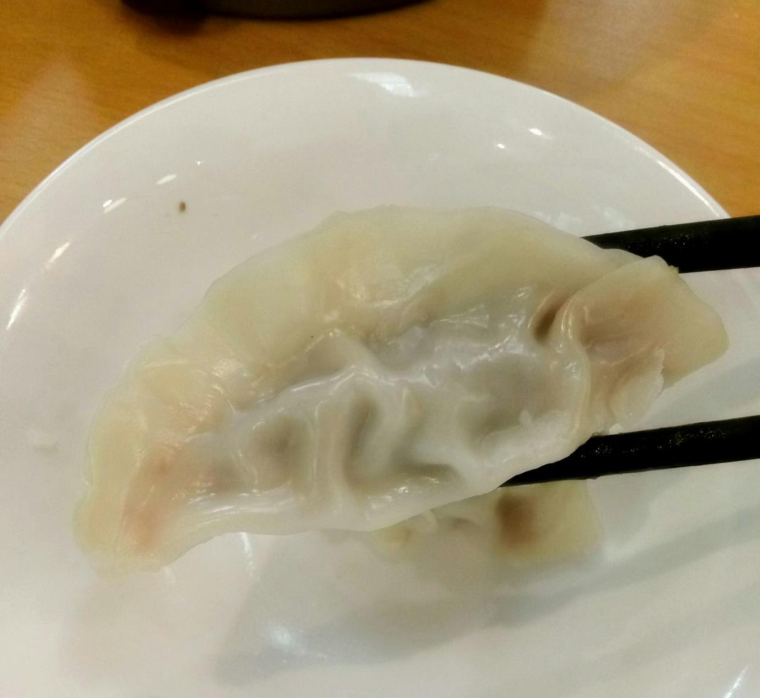 酸菜牛肉饺子的做法