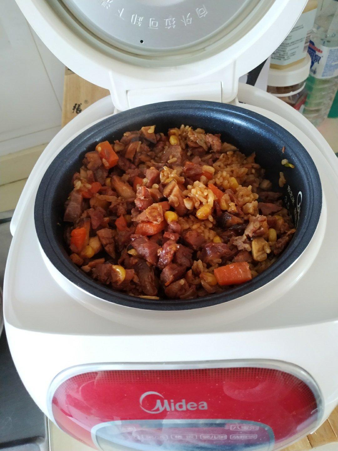 懒人必备～电饭煲腊肠焖饭