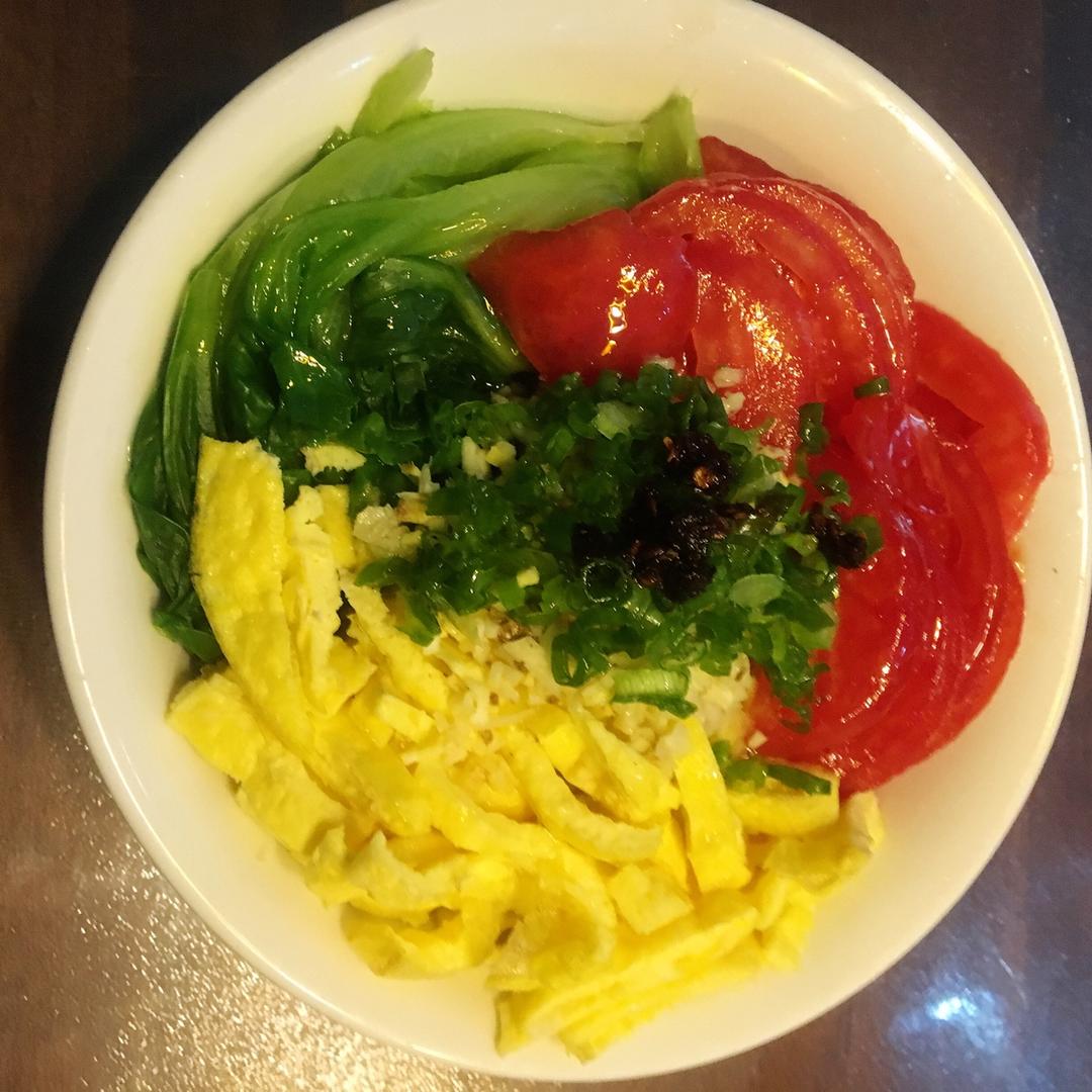 轻松做一碗油泼面