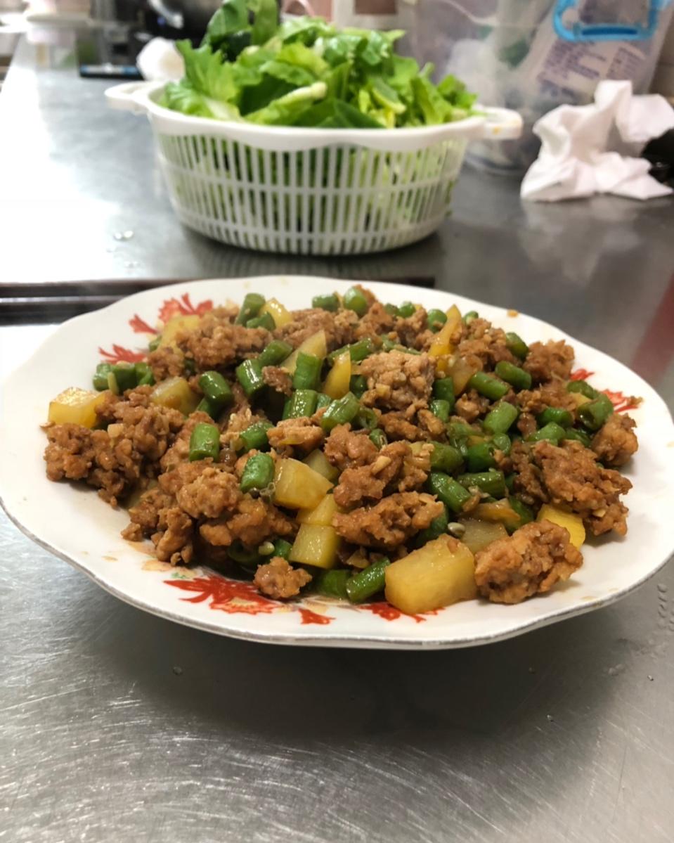 肉沫豆角下饭菜