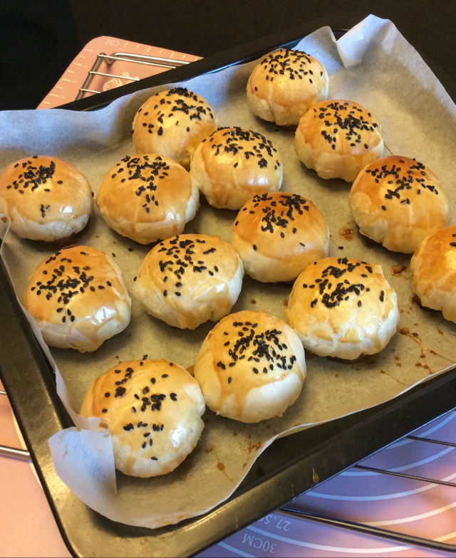 泳式鲜肉榨菜月饼