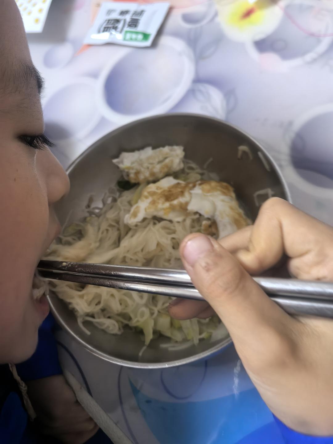 汤面这么做孩子吃3碗